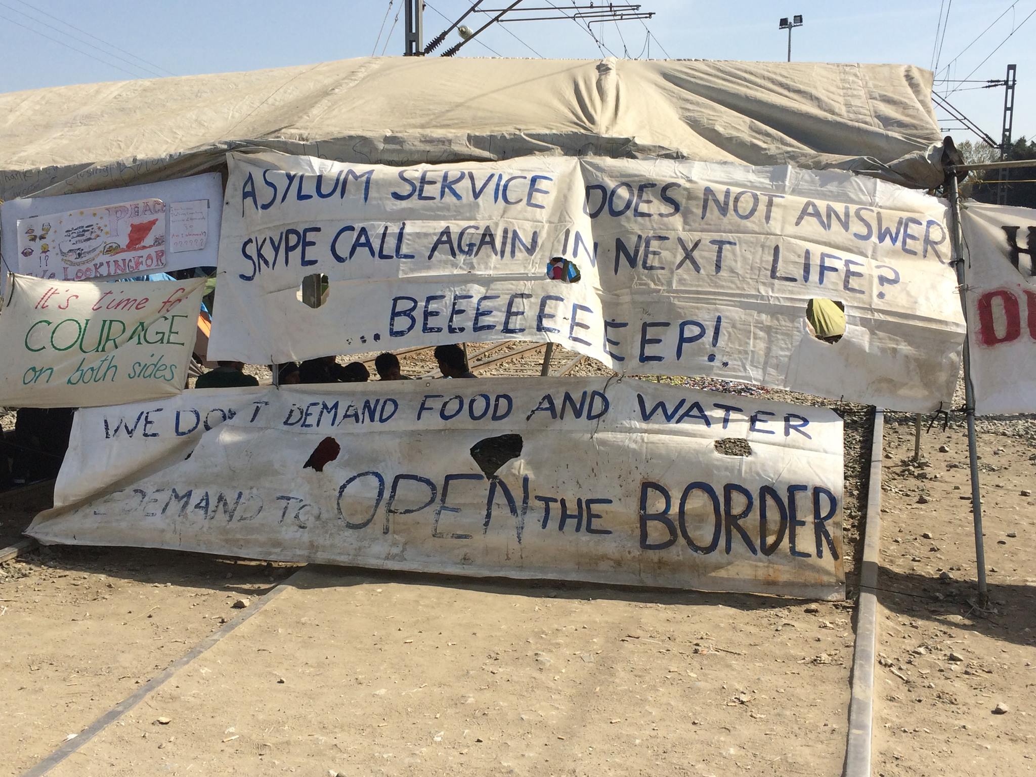 Flüchtlinge in Idomeni und Chios: Demonstrationen an griechischer Grenze